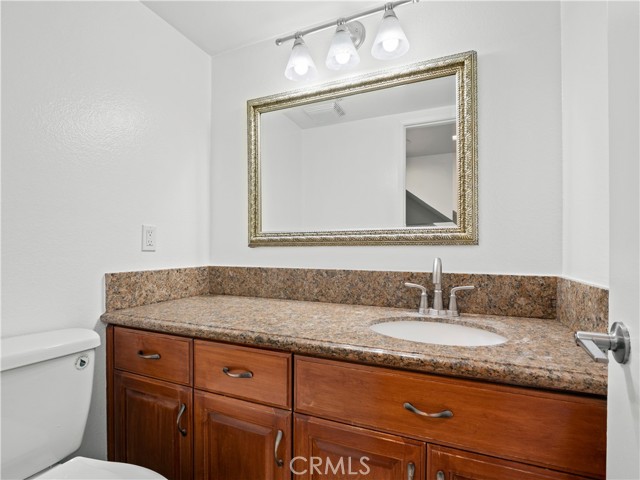 Detail Gallery Image 14 of 42 For 18411 Hatteras St #138,  Tarzana,  CA 91356 - 3 Beds | 2/1 Baths