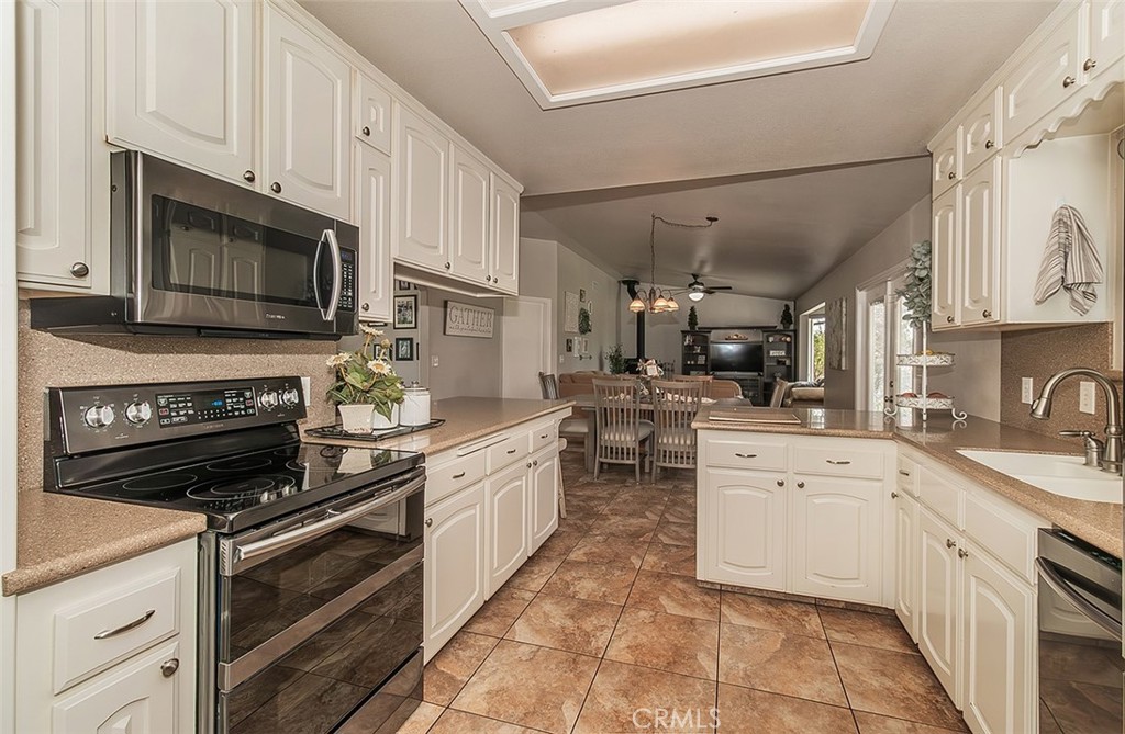 MLS #FR25033168 img 15