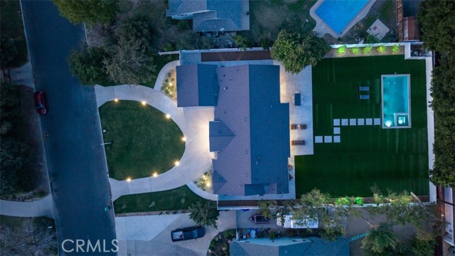 Detail Gallery Image 12 of 46 For 8960 Oak Park Ave, Northridge,  CA 91325 - 4 Beds | 3/1 Baths