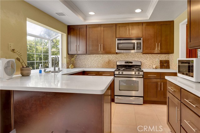 Detail Gallery Image 8 of 39 For 907 Pineridge St, Upland,  CA 91784 - 4 Beds | 2/1 Baths