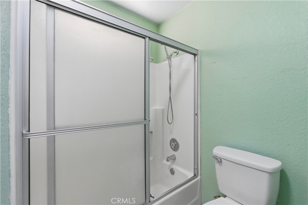 https://media.crmls.org/medias/c1ec3365-8ca5-48a3-861a-3df1eed55fab.jpg?preset=X-Large