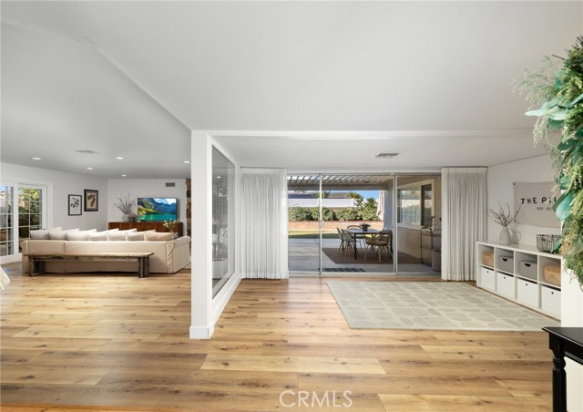 Detail Gallery Image 3 of 33 For 5121 Cedarlawn, Placentia,  CA 92870 - 3 Beds | 2 Baths