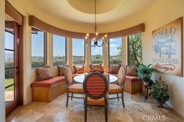 1917 Santa Margarita Drive, Fallbrook CA: https://media.crmls.org/medias/c1ed13ea-b5be-4831-8449-cc45207a8430.jpg