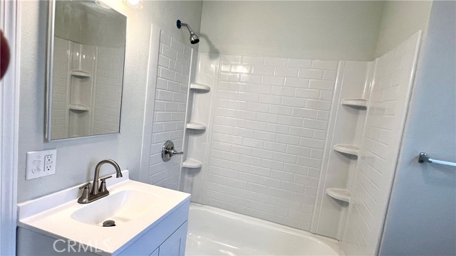 Detail Gallery Image 9 of 35 For 494 E Sunset St, Long Beach,  CA 90805 - – Beds | – Baths