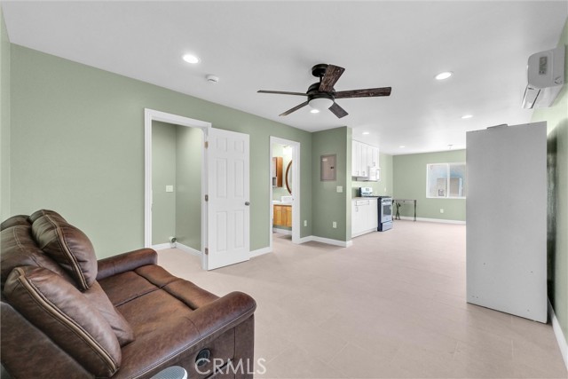 Detail Gallery Image 20 of 23 For 2513 W Occidental, Santa Ana,  CA 92704 - 3 Beds | 1/1 Baths