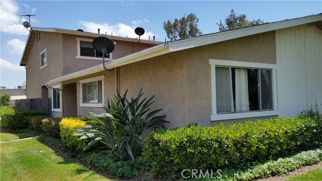 1358 Via Santiago #C, Corona, CA 92882