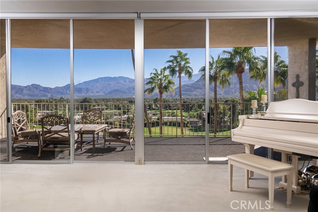 Detail Gallery Image 16 of 34 For 899 Island Dr #703,  Rancho Mirage,  CA 92270 - 3 Beds | 3/1 Baths