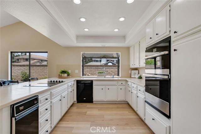 Detail Gallery Image 17 of 52 For 5697 Los Robles, La Verne,  CA 91750 - 3 Beds | 2 Baths
