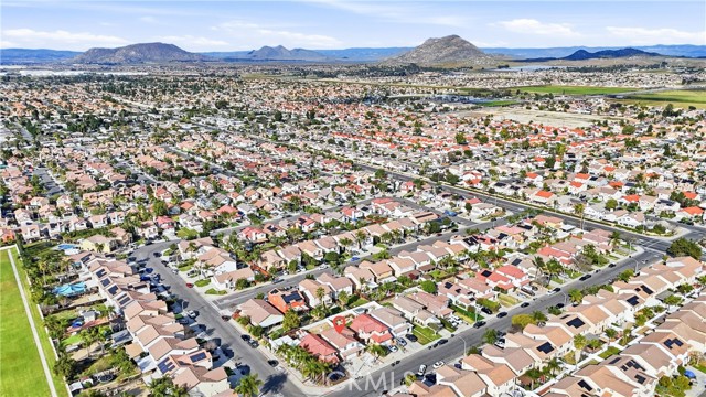 Detail Gallery Image 26 of 33 For 300 Mildred, Perris,  CA 92571 - 4 Beds | 2/1 Baths