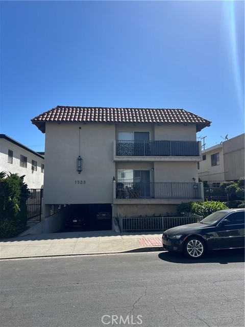 1329 Barry AVE Unit: 3