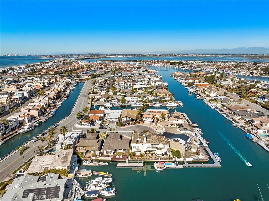 3262 Falkland Circle, Huntington Beach, CA 92649