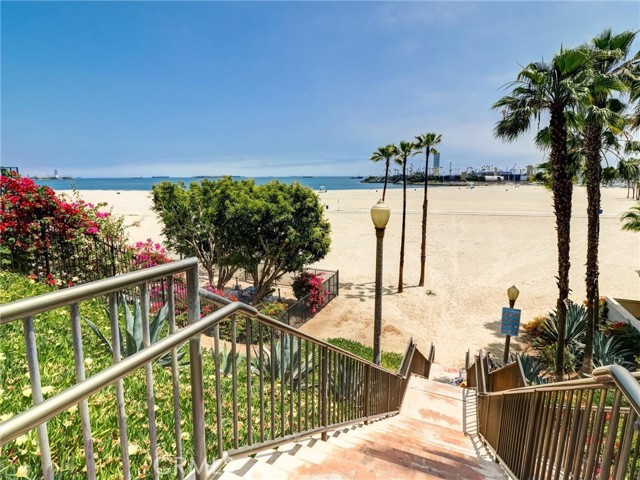 1030 East Ocean Boulevard, Long Beach CA: https://media.crmls.org/medias/c1f2052e-3fbe-4764-95d3-56d6913107a2.jpg