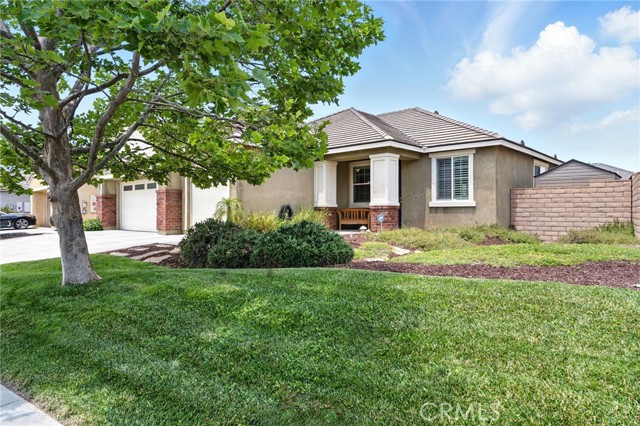 29222 Woodbridge Street, Lake Elsinore CA: https://media.crmls.org/medias/c1f21722-f439-46f8-b2df-4c84581ee8b8.jpg