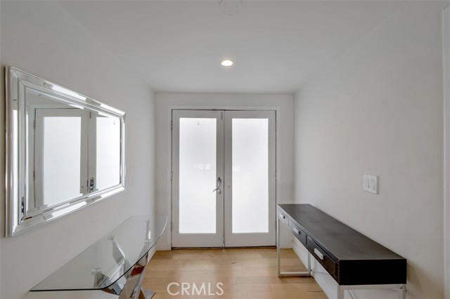 Detail Gallery Image 28 of 65 For 24216 Calvert St, Woodland Hills,  CA 91367 - 5 Beds | 3/1 Baths