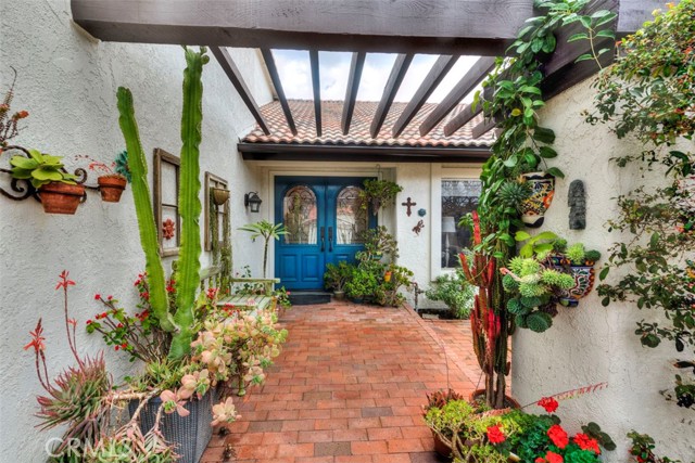 26752 Magdalena Lane, Mission Viejo CA: https://media.crmls.org/medias/c1f31721-e866-455c-a36d-378bcdc81f57.jpg