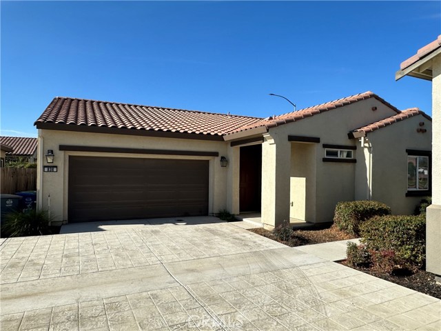 Detail Gallery Image 3 of 22 For 838 Grace Dr, Los Banos,  CA 93635 - 2 Beds | 2 Baths