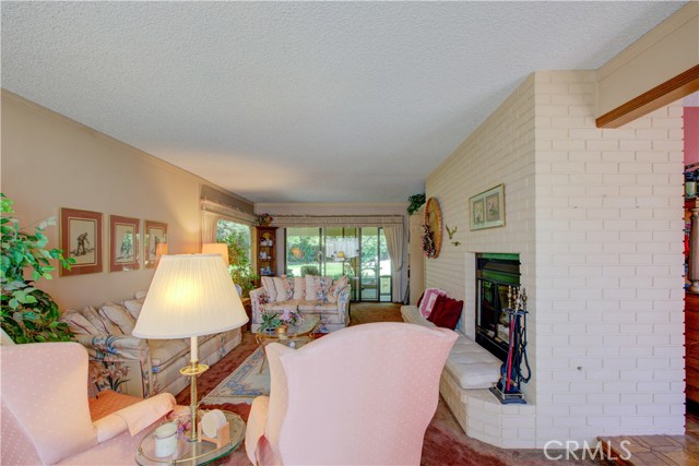 2341 Village Circle Drive, Atwater CA: https://media.crmls.org/medias/c1f41dde-5d57-40ce-913e-5de62e6d8b2d.jpg
