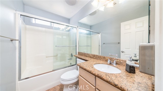 Image 17 of 25 For 31795 Avenida Del Yermo