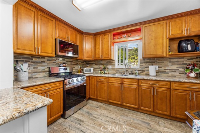 Detail Gallery Image 11 of 31 For 7172 Hayes Cir, Buena Park,  CA 90620 - 3 Beds | 2 Baths