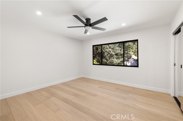 Detail Gallery Image 34 of 46 For 5340 Edgeware Dr, Calabasas,  CA 91301 - 5 Beds | 3 Baths