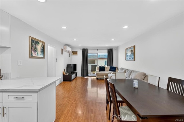 Detail Gallery Image 10 of 23 For 7826 Laurel Canyon Bld #17,  North Hollywood,  CA 91605 - 2 Beds | 1/1 Baths