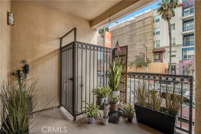 Detail Gallery Image 33 of 41 For 395 E 4th St #3,  Long Beach,  CA 90802 - 2 Beds | 2 Baths