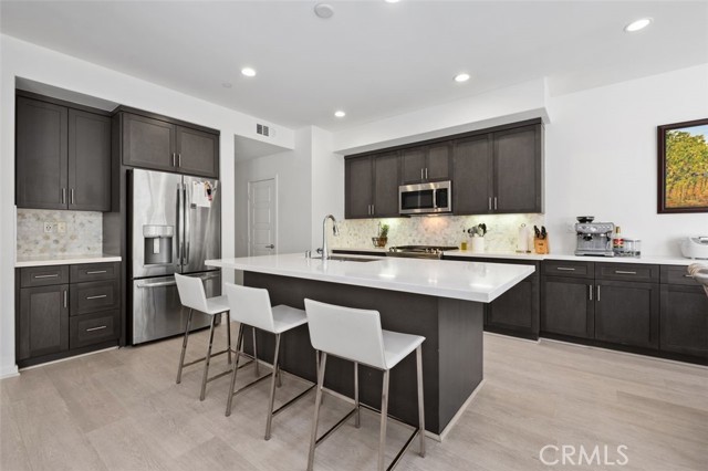 Detail Gallery Image 7 of 33 For 29 Prominence, Lake Forest,  CA 92630 - 3 Beds | 2/1 Baths