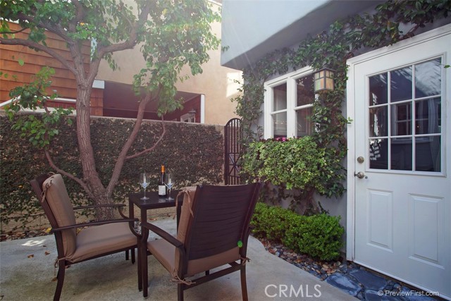 Detail Gallery Image 23 of 26 For 441 Carnation Ave, Corona Del Mar,  CA 92625 - 3 Beds | 2/1 Baths