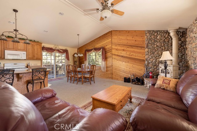 Detail Gallery Image 23 of 50 For 43942 Rainbow Ln, Angelus Oaks,  CA 92305 - 4 Beds | 3 Baths