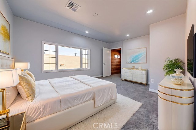 Detail Gallery Image 28 of 39 For 5334 S Victoria Ave, Los Angeles,  CA 90043 - 4 Beds | 3 Baths