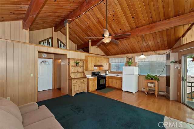 Detail Gallery Image 7 of 29 For 33094 Robin Ln, Running Springs,  CA 92382 - 2 Beds | 2 Baths