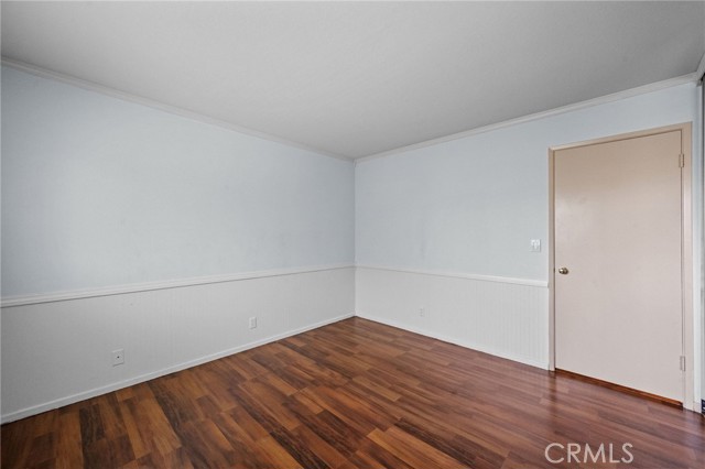 9882 Kings Canyon Drive, Huntington Beach CA: https://media.crmls.org/medias/c1fabd3c-3988-42ab-baa6-256d14ea37f8.jpg