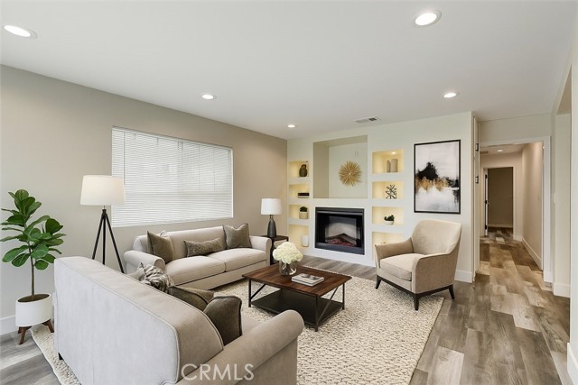 402 E Glendale Drive, Orange CA: https://media.crmls.org/medias/c1faed36-62cb-43fc-8a42-9151be5b4662.jpg