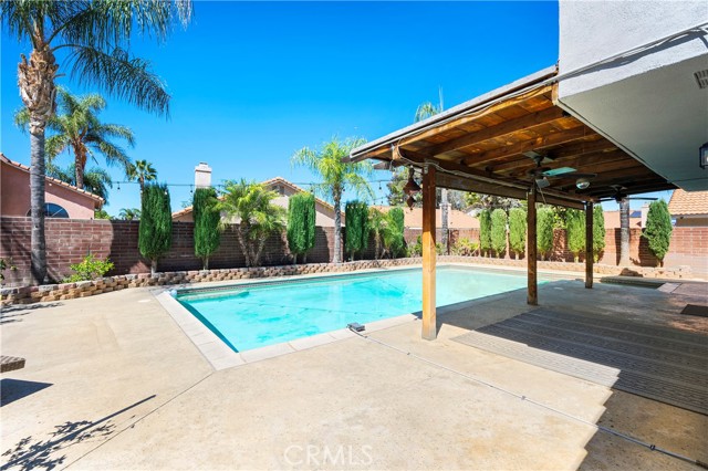 1841 Creekside Drive, Hemet CA: https://media.crmls.org/medias/c1fb2588-93f4-4563-8041-575499b04d7f.jpg