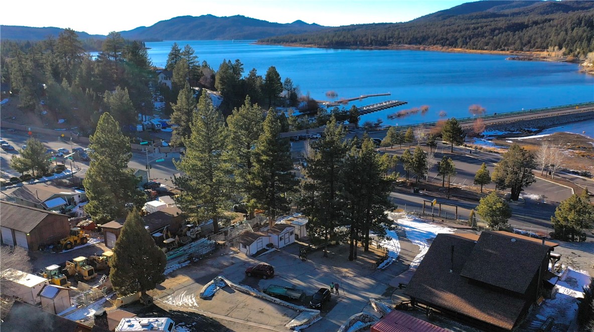 42193 Big Bear Boulevard, Big Bear Lake, California 92315, ,Commercial Sale,For Sale,42193 Big Bear Boulevard,CRSR25009870