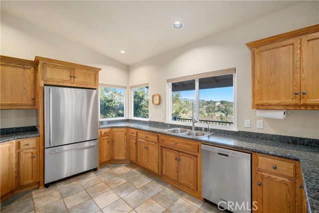 Detail Gallery Image 10 of 41 For 8412 Alta Vista, Atascadero,  CA 93422 - 4 Beds | 3/1 Baths