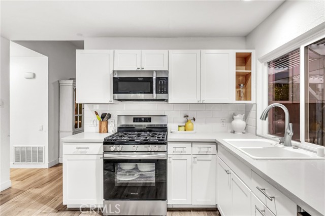 22701 Via Tercero, Mission Viejo CA: https://media.crmls.org/medias/c1fbff20-3ab9-4868-99ab-cbc56ae72889.jpg