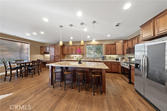 Detail Gallery Image 2 of 62 For 29351 Castaway Ct, Menifee,  CA 92585 - 3 Beds | 2/1 Baths