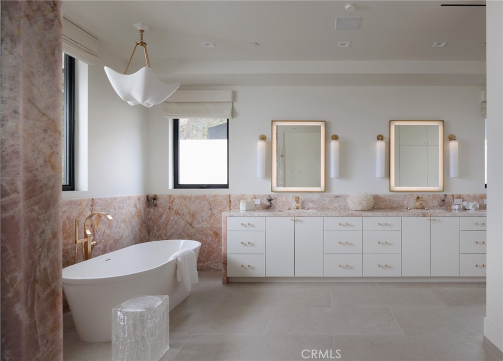 MLS #OC26133766 image #27