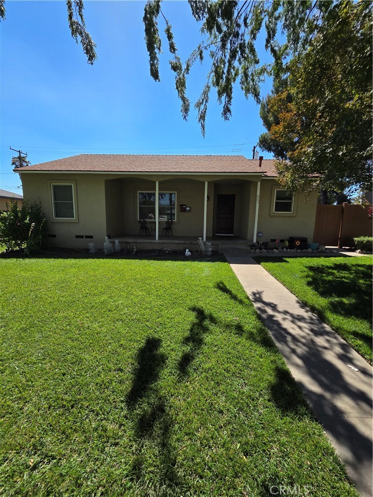 863 N 9th Avenue
