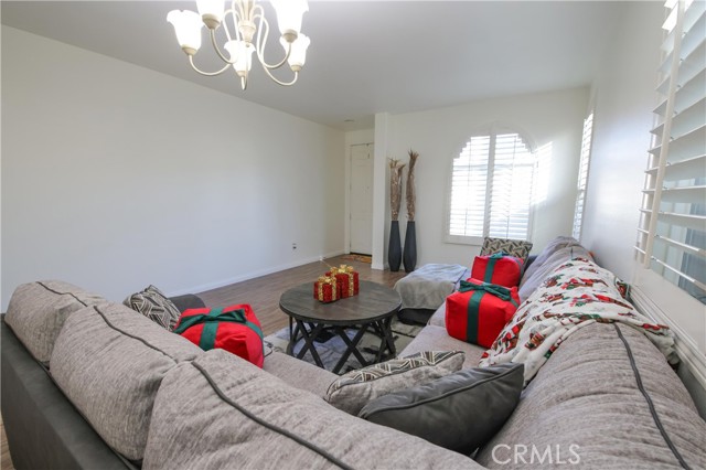 Detail Gallery Image 10 of 47 For 3919 Obsidian Rd, San Bernardino,  CA 92407 - 4 Beds | 2/1 Baths