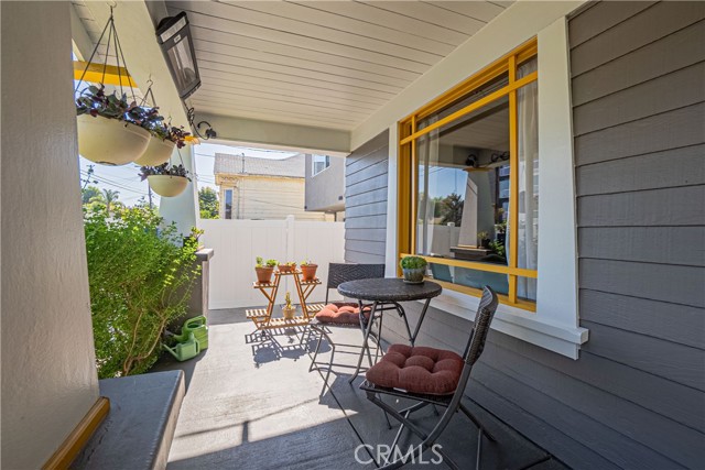 Detail Gallery Image 9 of 70 For 1610 W 36th Place, Los Angeles,  CA 90018 - 4 Beds | 2/1 Baths