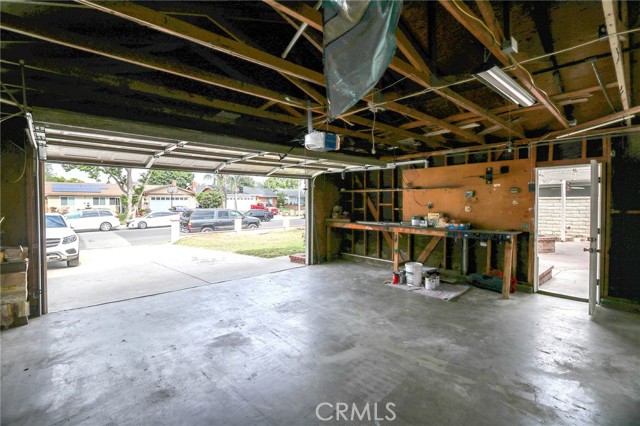 2857 S Desert Forest Avenue, Ontario CA: https://media.crmls.org/medias/c1fed1d8-a7b4-4ff6-ab5e-c225bc65fa34.jpg