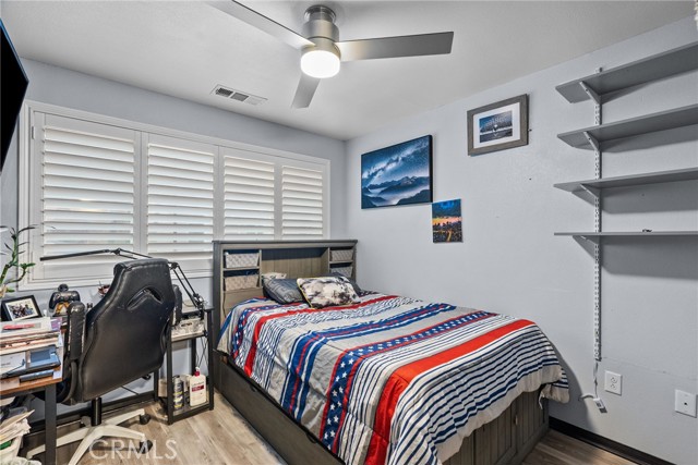 26120 Goldman Place, Saugus CA: https://media.crmls.org/medias/c1fee49e-5da4-4d16-8de9-7b6cd1e887be.jpg