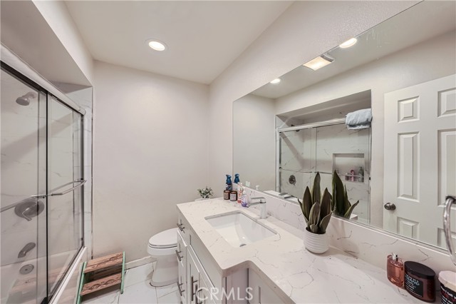 Detail Gallery Image 17 of 38 For 3818 Charlemagne Ave, Long Beach,  CA 90808 - 4 Beds | 2 Baths