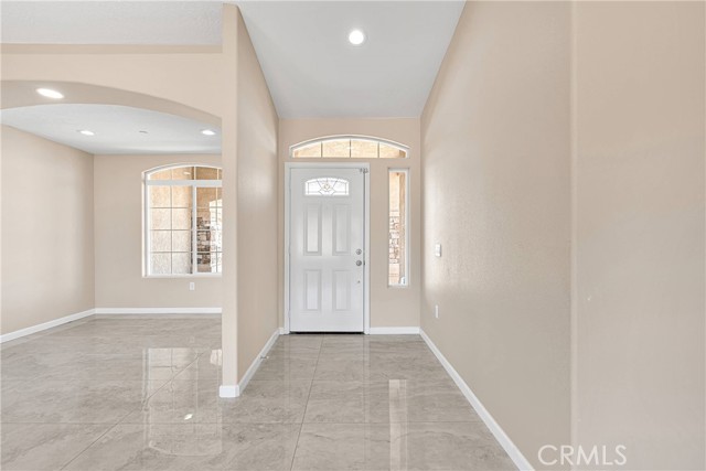 20020 Symeron Road, Apple Valley CA: https://media.crmls.org/medias/c201b067-67ff-4000-a678-ec432668d8dd.jpg