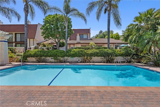 22255 1/4 Erwin Street, Woodland Hills CA: https://media.crmls.org/medias/c203030d-c0fd-4747-8f83-d7bcf657a5e4.jpg
