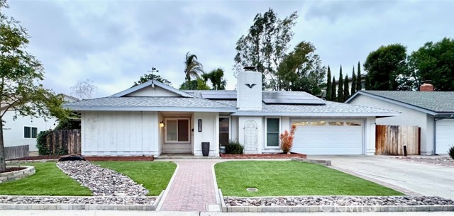 13340 Arikara Drive, Poway CA: https://media.crmls.org/medias/c2031d03-584b-4db4-94e0-710a50dc24c8.jpg