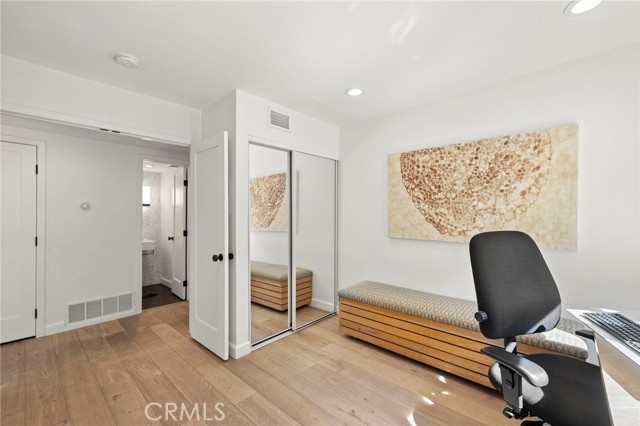 Detail Gallery Image 29 of 41 For 3121 Bern Dr, Laguna Beach,  CA 92651 - 5 Beds | 2/1 Baths