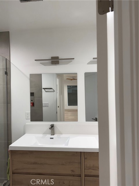 Detail Gallery Image 6 of 15 For 14626 Morrison St, Sherman Oaks,  CA 91403 - 3 Beds | 2/1 Baths